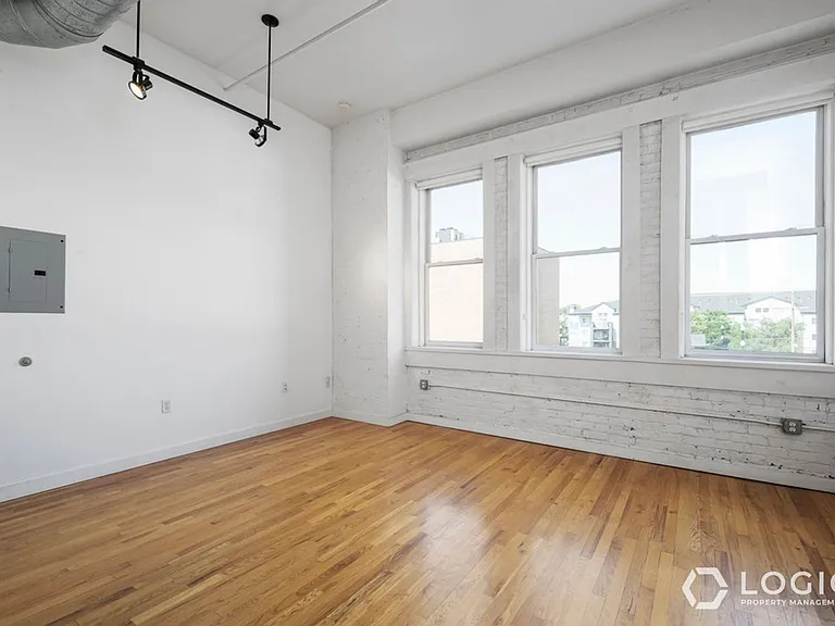 159 W Broadway #304 — Photo 15