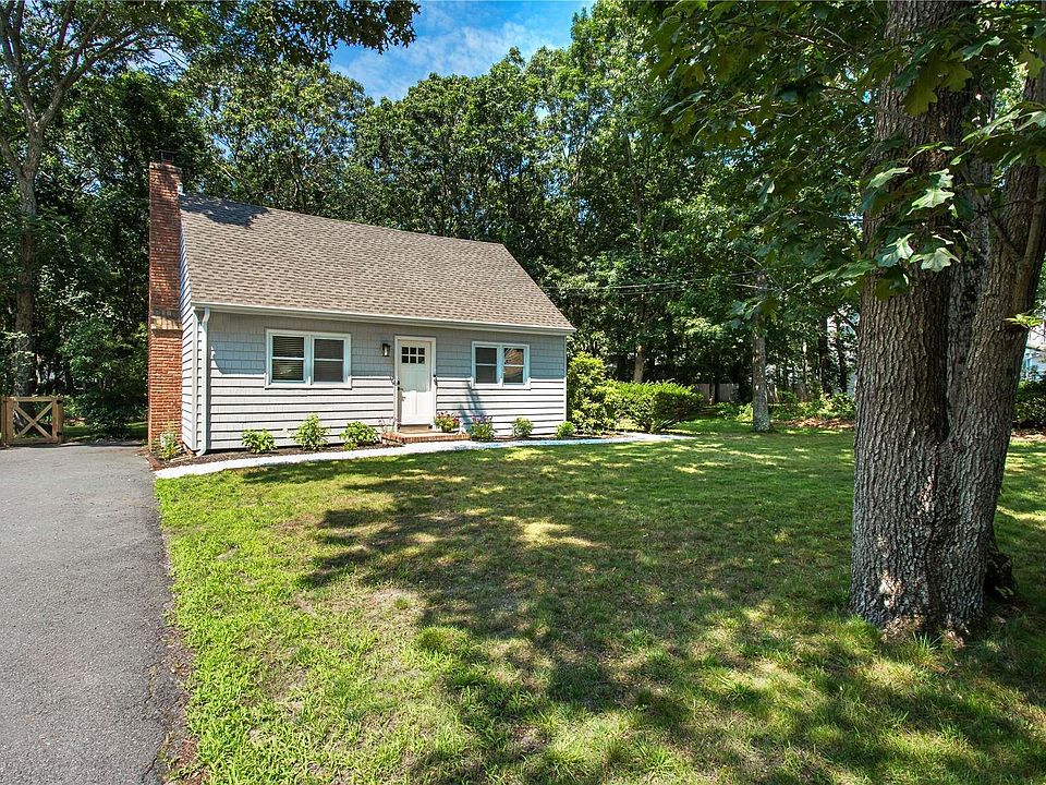 1st image of 48 Shinnecock Avenue