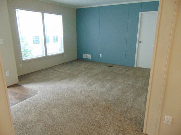 3rd image of 619 Glenwood Ave