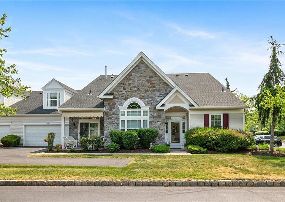 1885 Felicity Ln, Hellertown, PA 18055 Zillow