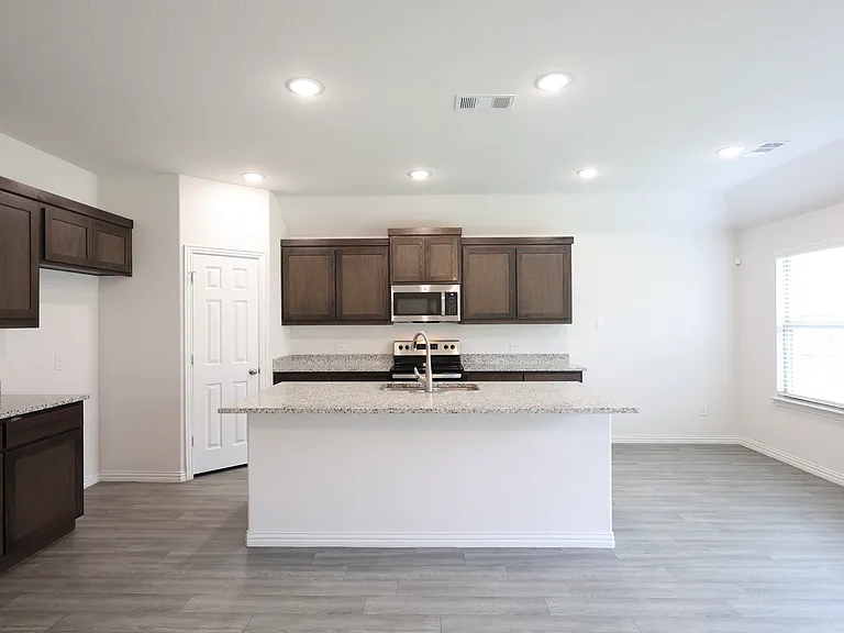4012 Mockingbird Ln — Photo 6