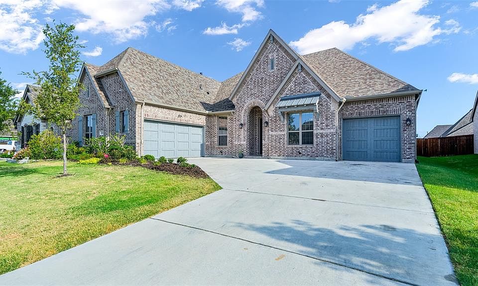 1st image of 618 Summer Oaks Dr