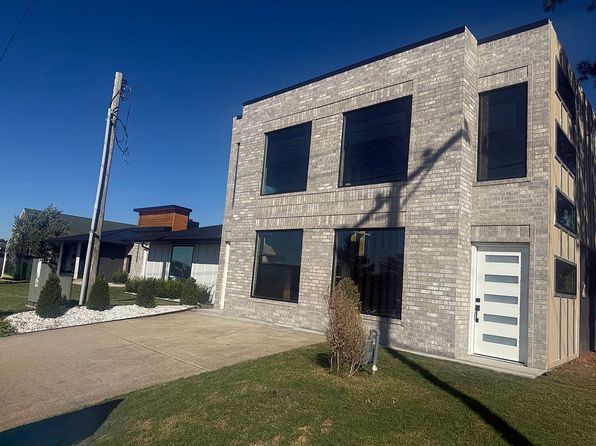 303 S Promenade Blvd