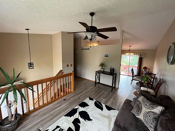 4th image of 865 Brittany Dr