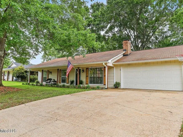 108 Meadow Cv, Clinton, MS 39056