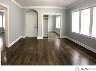 916 E 84th St, Chicago, IL 60619