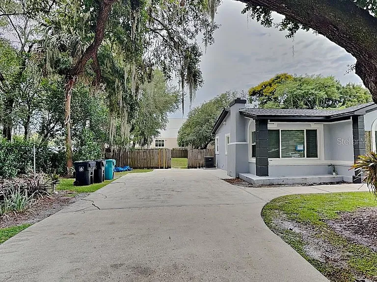 270 W Pineloch Ave — Photo 13