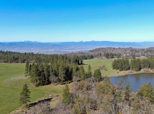 7565 Hillcrest Rd, Eagle Point, OR 97524