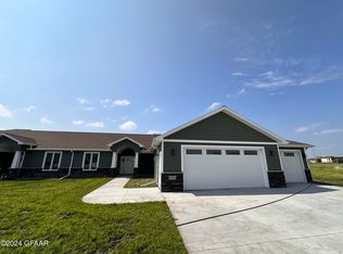 4162 S 25th St, Grand Forks, ND 58201