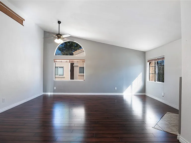 25126 Steinbeck Ave #H — Photo 7