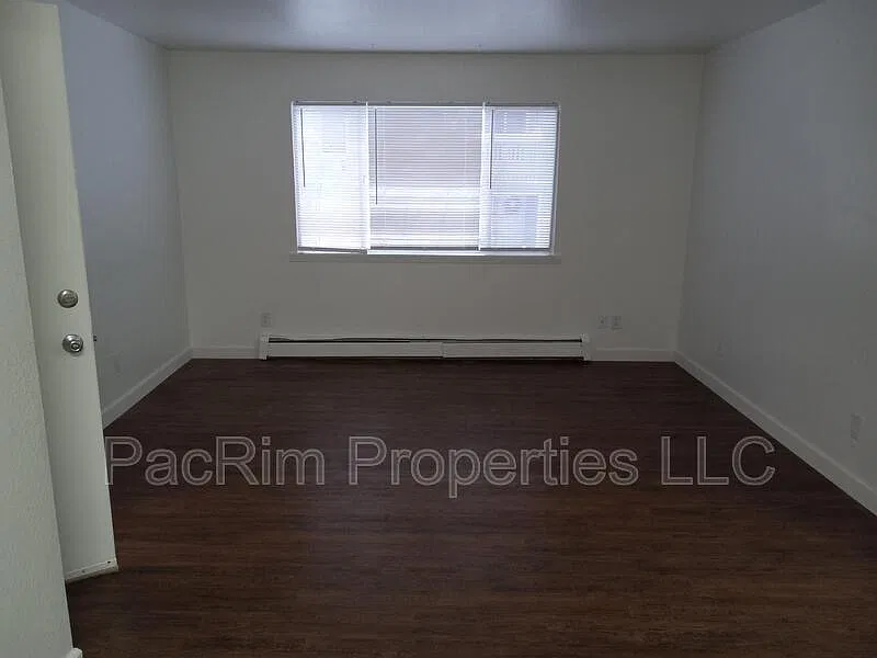 2 bed, 1.0 bath, 850 sqft, $1,400 — Photo 2