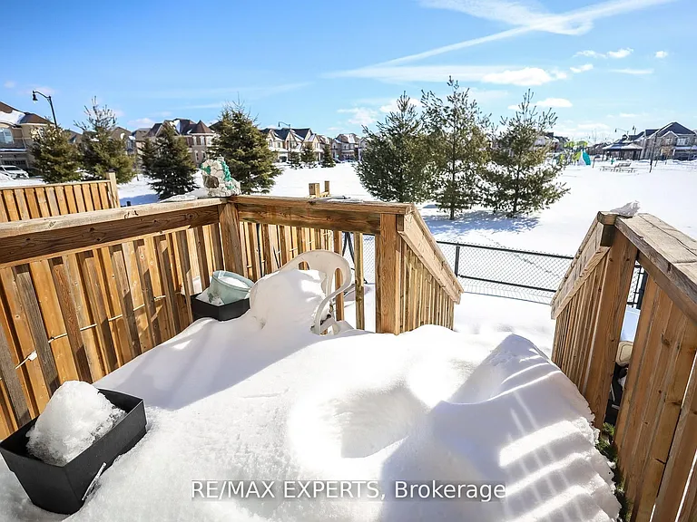 27 Hogan Manor Dr — Photo 36