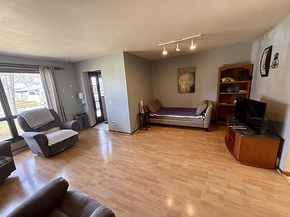 3rd image of 4713 Kennedy Road
