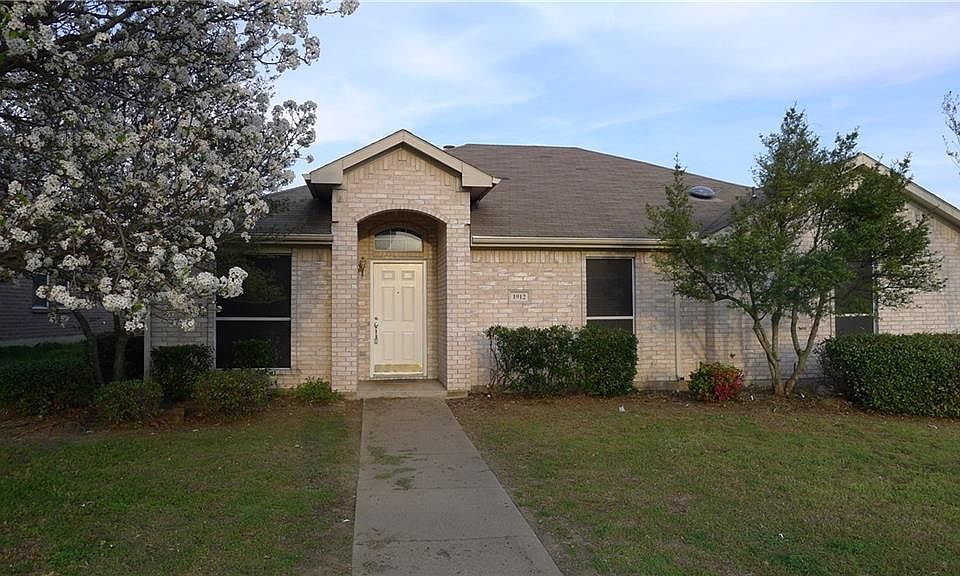 1st image of 1912 Chapman Dr