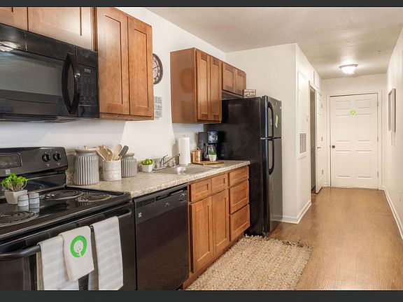 5th image of 1560 Brandi Way #B441