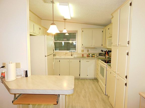 3rd image of 34646 Yellow Parrot Dr