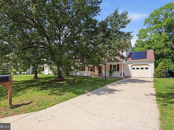 2nd image of 3715 Pecan Ct