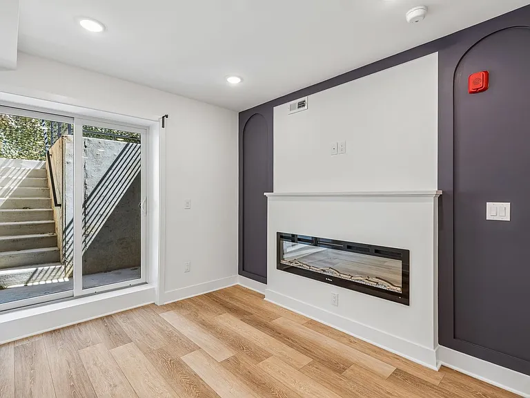 Brand New Luxury Apartments West Philly — Photo 25