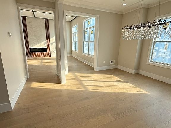 5th image of 24 Peterson Rd