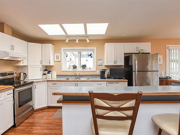 3rd image of 4714 Muir Rd #108