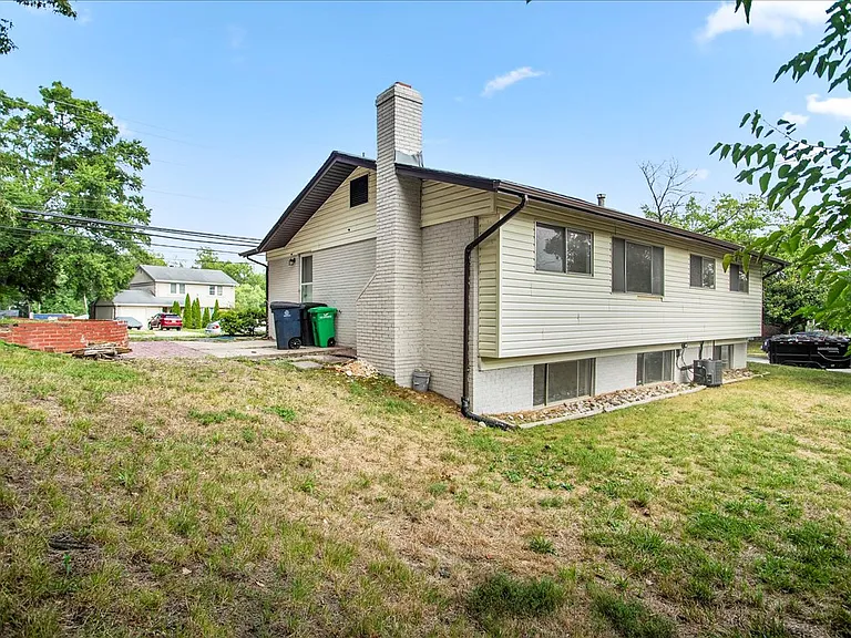 6700 Cipriano Rd — Photo 30