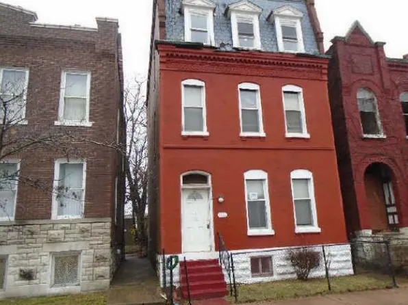 2220 E College Ave, Saint Louis, MO 63107