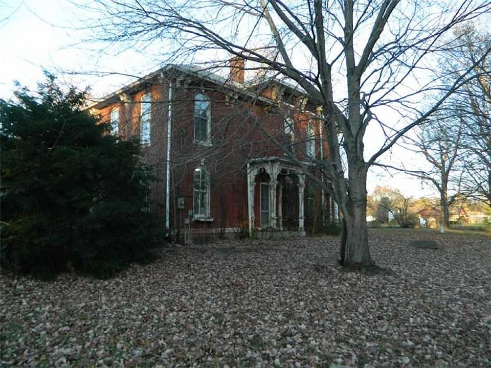 2nd image of 988 N Bluff Rd