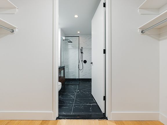 5th image of 212 W 124th St #1409