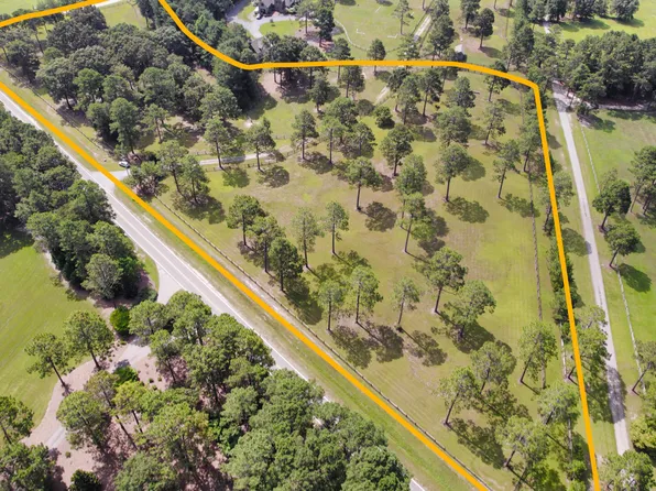 2541 Lakebay Road, Vass, NC 28394