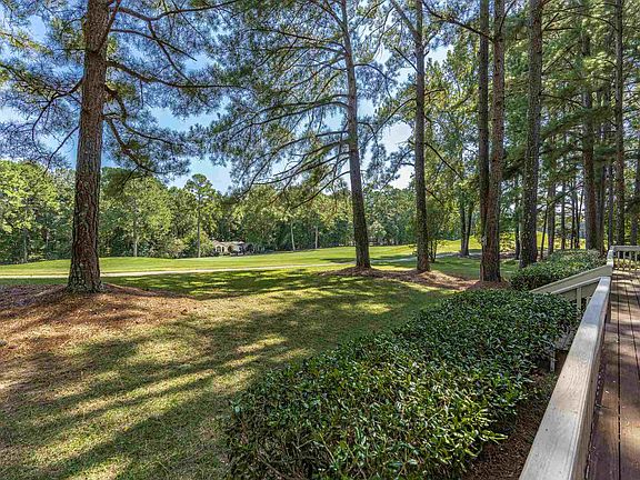 3rd image of 1140 Golf View Ln