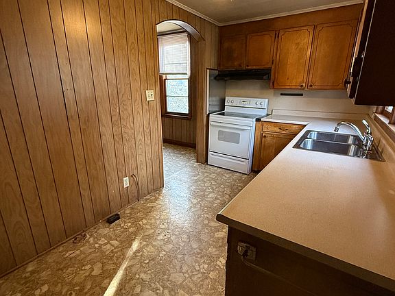2nd image of 524 W Peachtree St