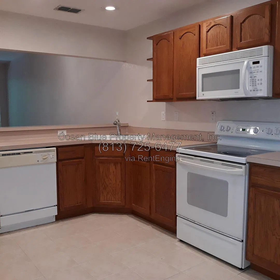 2 bed, 2.0 bath, 1782 sqft, $2,000 — Photo 3