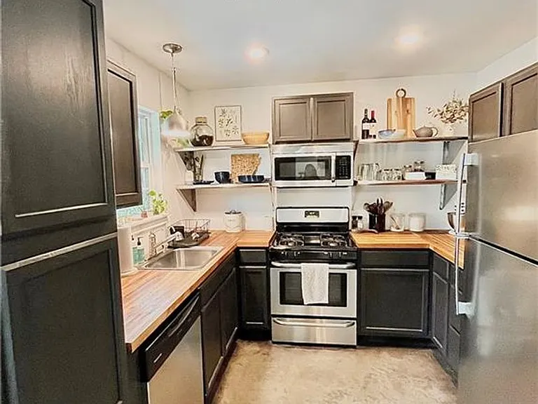 721 S Dockery Ln — Photo 6
