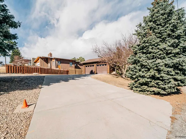 1532 Andover Dr, Cheyenne, WY 82001