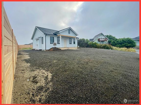 3rd image of 1178 Brookdale Court SW