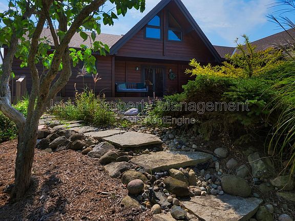 3rd image of 61180 48th Ave
