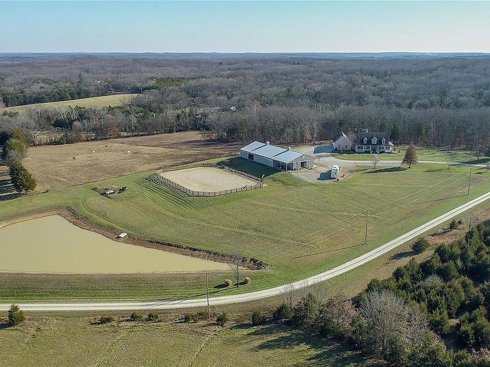 1st image of 682 Beste Ln