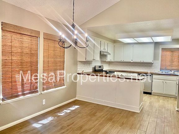 5th image of 16241 Tokay St