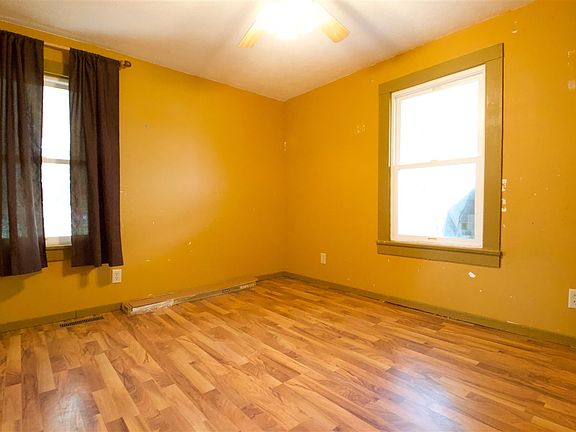 5th image of 24187 Toboggan Ave