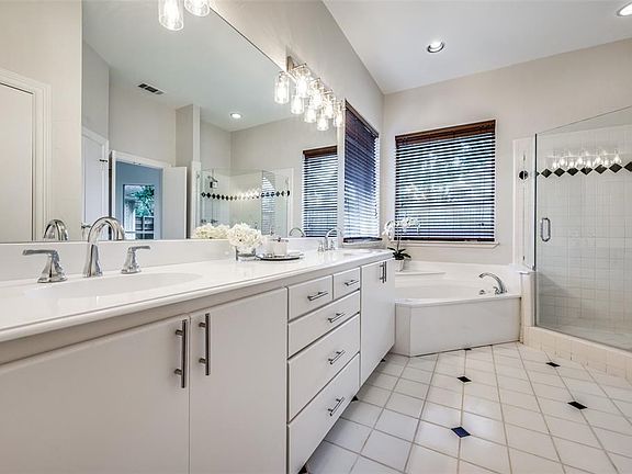 3rd image of 1513 Bayberry Ct