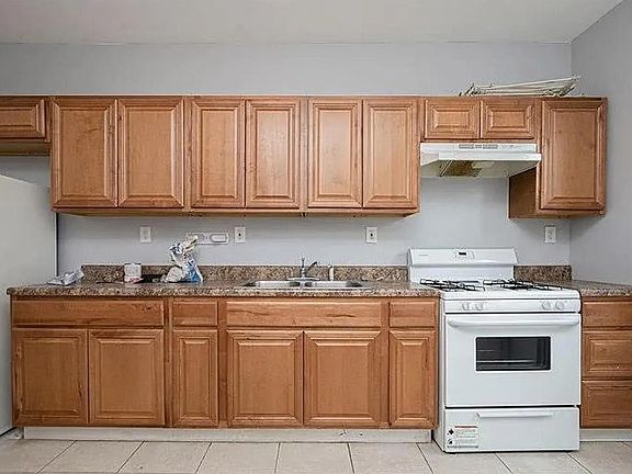 2nd image of 457 Nye Ave #1AA