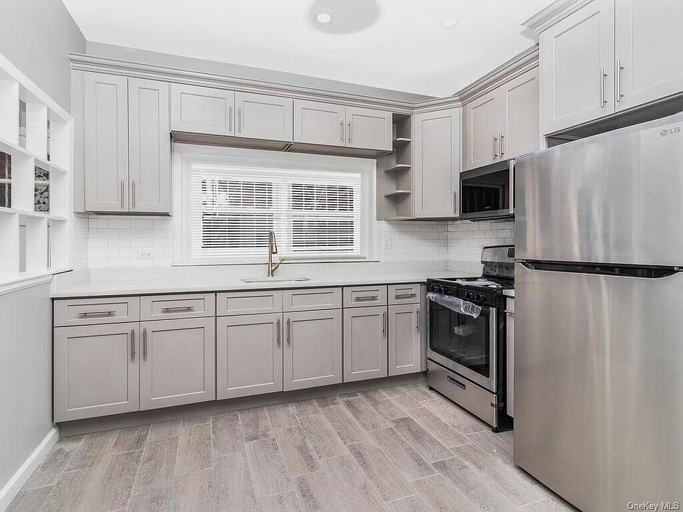 1st image of 3358 Colden Ave #1