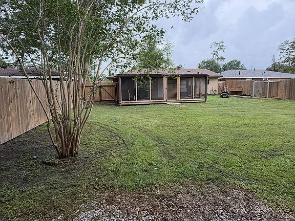 3rd image of 346 Hickory Dr