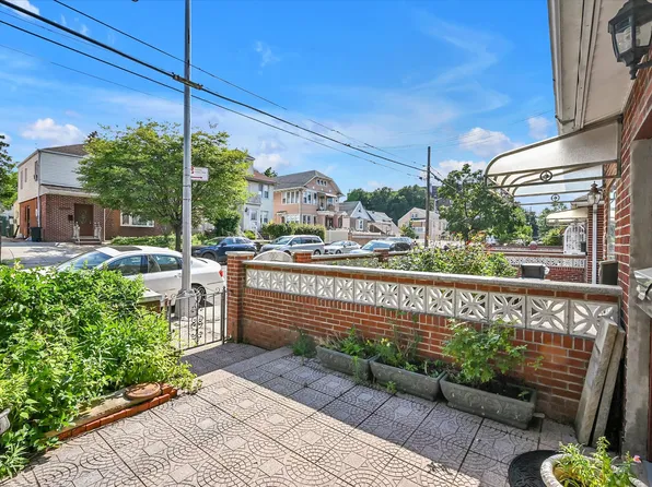 147-31 Hoover Avenue image 13 of 15