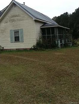 2nd image of 5752 Oak St