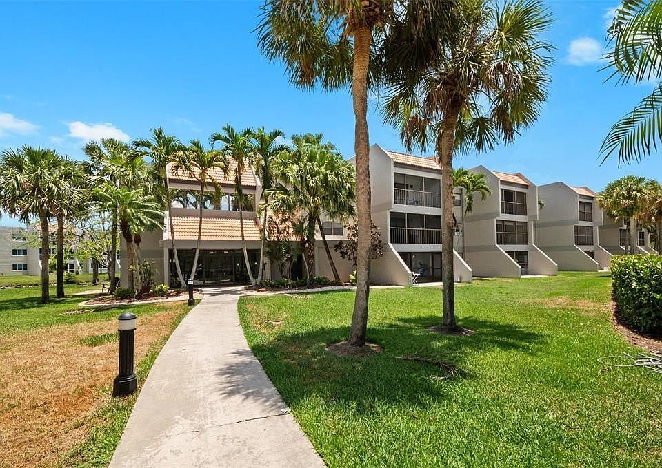 1st image of 230 Lakeview Drive #111