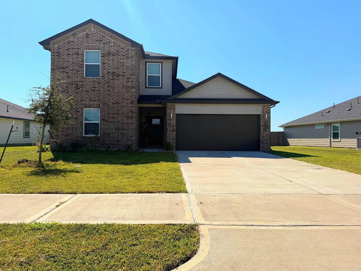 4 bed, 3.0 bath, 2152 sqft, $2,500 — Photo 2
