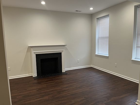 3rd image of 304 Lyndhurst St #1