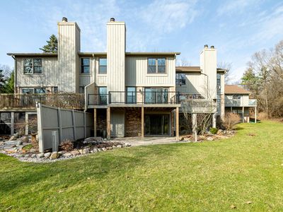 2222 Applewood Ct, Ann Arbor, MI, 48103
