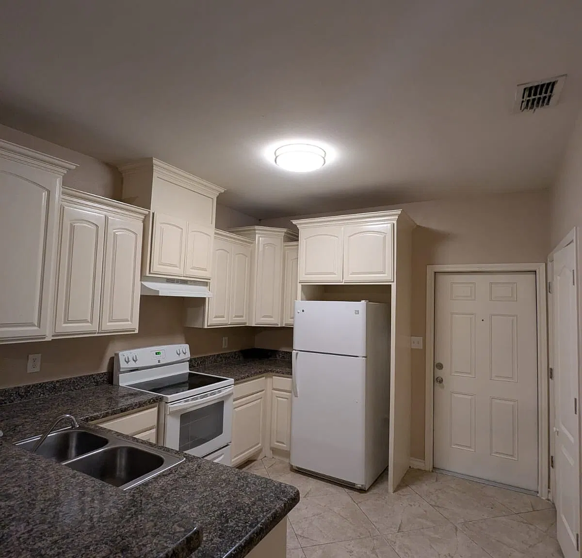 2 bed, 1300 sqft, $1,295 — Photo 4